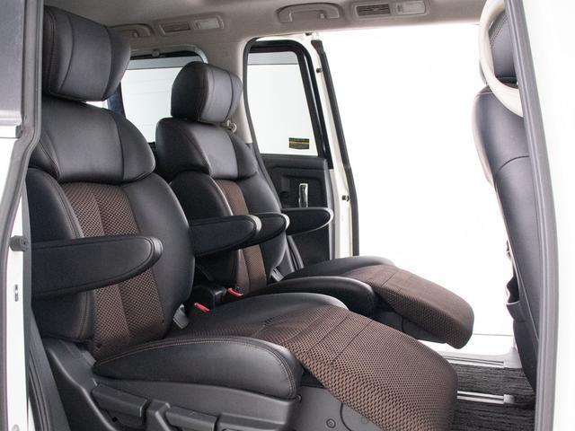 エルグランド ３５０ハイウェイスターアーバンクロム　（ツインサンルーフ）（両側電動スライドドア）（パワーバックドア）（ハーフレザーシート）後席モニタ／バックカメラ／後席オットマン／フルセグＴＶ／Ｂｌｕｅｔｏｏｔｈ接続／ＡＬＰＩＮＥ製ＨＤＤナビゲーション（26枚目）