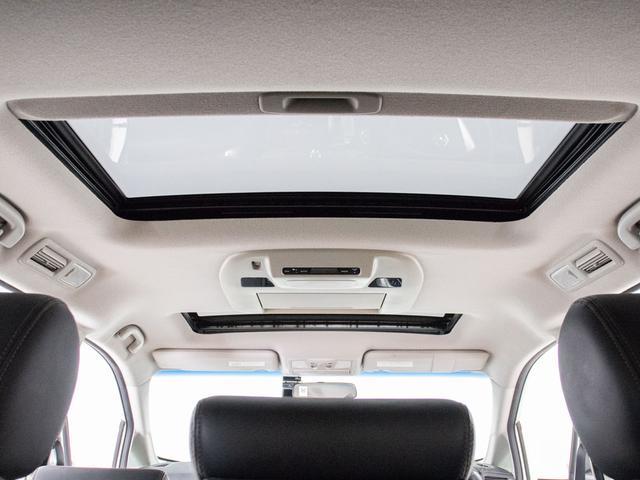 エルグランド ３５０ハイウェイスターアーバンクロム　（サンルーフ）（８人乗りフルフラットシート）全周囲カメラ／後席モニター／両側電動スライドドア／日産純正ＨＤＤナビ／ＡＣ１００Ｖ電源／ハーフレザーシート／クリアランスソナー／パワーバックドア／フルセグ（7枚目）