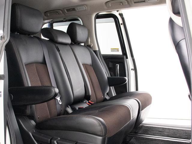 エルグランド ３５０ハイウェイスターアーバンクロム　（サンルーフ）（８人乗りフルフラットシート）全周囲カメラ／後席モニター／両側電動スライドドア／日産純正ＨＤＤナビ／ＡＣ１００Ｖ電源／ハーフレザーシート／クリアランスソナー／パワーバックドア／フルセグ（26枚目）