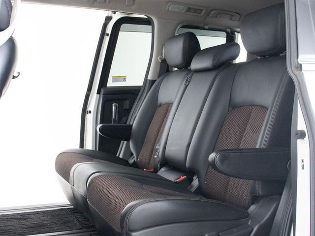 エルグランド ３５０ハイウェイスターアーバンクロム　（サンルーフ）（８人乗りフルフラットシート）全周囲カメラ／後席モニター／両側電動スライドドア／日産純正ＨＤＤナビ／ＡＣ１００Ｖ電源／ハーフレザーシート／クリアランスソナー／パワーバックドア／フルセグ（27枚目）