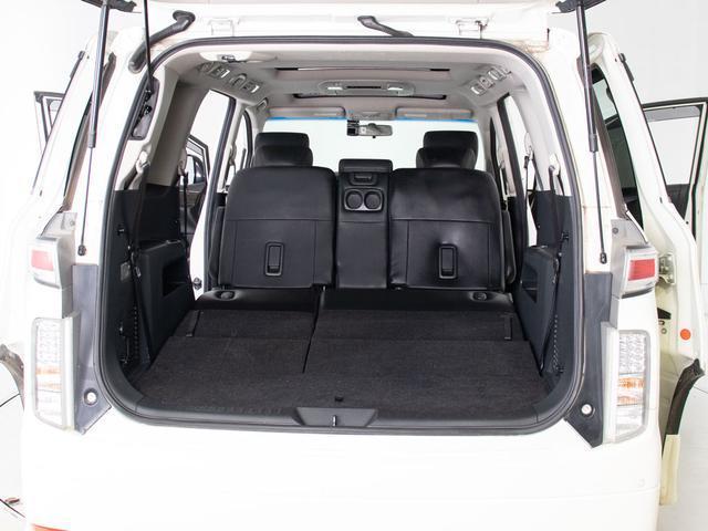 エルグランド ３５０ハイウェイスターアーバンクロム　（サンルーフ）（８人乗りフルフラットシート）全周囲カメラ／後席モニター／両側電動スライドドア／日産純正ＨＤＤナビ／ＡＣ１００Ｖ電源／ハーフレザーシート／クリアランスソナー／パワーバックドア／フルセグ（30枚目）