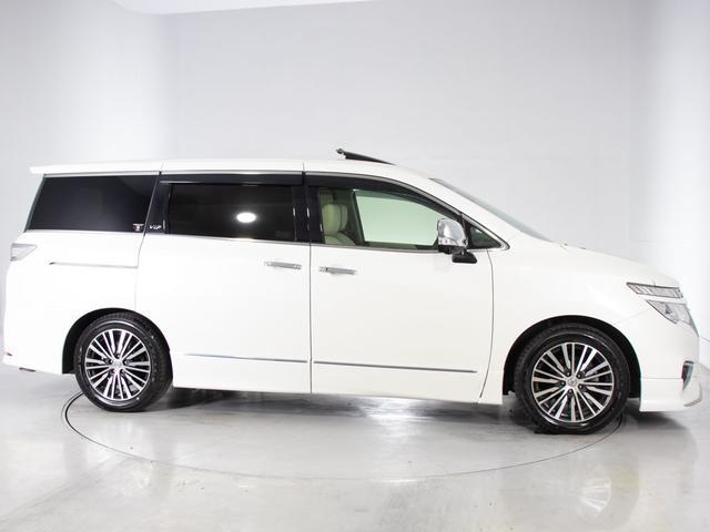 エルグランド ＶＩＰ　（点検整備記録簿１５枚）（ツインサンルーフ）白本革シート／保冷温庫／インテリジェントクルーズコントロール／エマージェンシーブレーキ／後席モニター／両側自動ドア／パワーバックドア／ＡＣ１００Ｖ電源（19枚目）