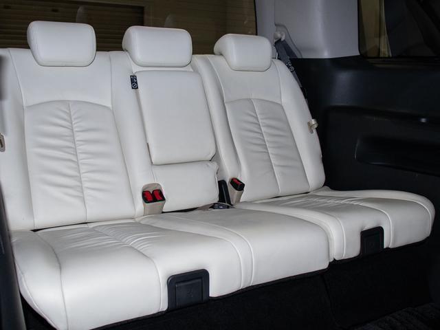 エルグランド ＶＩＰ　（点検整備記録簿１５枚）（ツインサンルーフ）白本革シート／保冷温庫／インテリジェントクルーズコントロール／エマージェンシーブレーキ／後席モニター／両側自動ドア／パワーバックドア／ＡＣ１００Ｖ電源（31枚目）