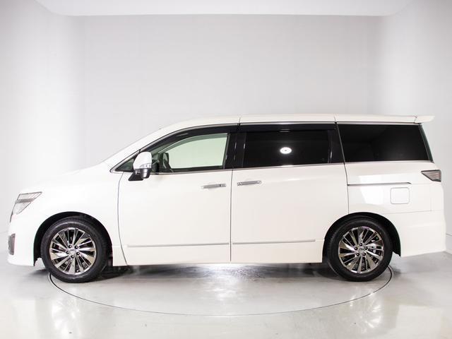 エルグランド ライダー　オーテック３０ｔｈアニバーサリー　（禁煙車）（ＡＵＴＥＣＨ特別仕様車）白ｘ黒コンビ本革シート／両側電動スライドドア／後席モニター／クルーズコントロール／バックカメラ／シートヒーター／パワーシート／ＬＥＤヘッドライト／フルセグＴＶ（24枚目）