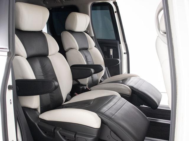 エルグランド ライダー　オーテック３０ｔｈアニバーサリー　（禁煙車）（ＡＵＴＥＣＨ特別仕様車）白ｘ黒コンビ本革シート／両側電動スライドドア／後席モニター／クルーズコントロール／バックカメラ／シートヒーター／パワーシート／ＬＥＤヘッドライト／フルセグＴＶ（29枚目）