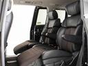 セカンドシートは７人乗りのキャプテンシートタイプとなっております！オットマンも装備してますので、足を伸ばしくつろぐ事が出来ます！