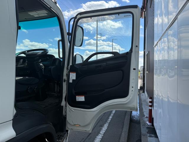ヒノレンジャー 　冷蔵冷凍車（－３０℃まで）　予備車検込み（31枚目）