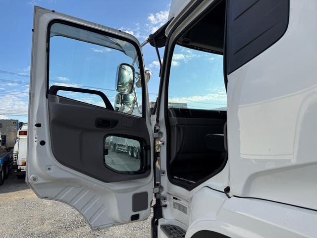 クオン 　予備車検つき（19枚目）