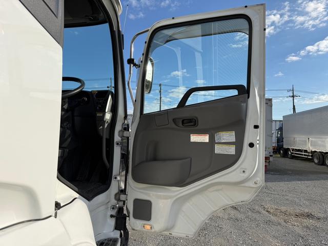 クオン 　予備車検つき（32枚目）