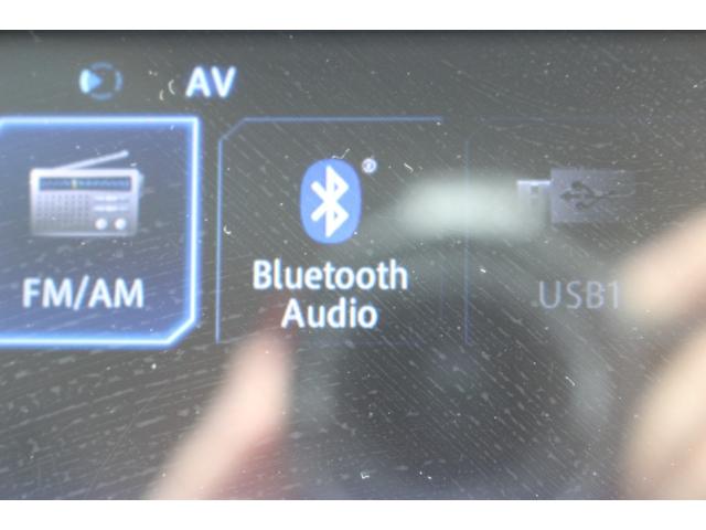 プレマシー ２０Ｃ　１年保証付　４ＷＤ車　禁煙車　記録簿　ナビ　バックモニター　両側パワースライド　ｂｌｕｅｔｏｏｔｈ接続　ＥＴＣ　スマートキー　３列シート　オートエアコン　電動格納ミラー　横滑り防止　パワーステアリング（12枚目）