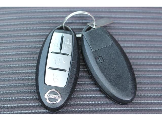 セレナ ｅ－パワー　ハイウェイスターＶ　全国対応２年保証付　車検整備付　両側電動スライドフリップダウンモニター　Ｅパワー　ＥＴＣ全周囲カメラ　ナビＴＶ　クリアランスソナー　オートクルーズコントロールレーンアシスト衝突軽減システムオートライト（12枚目）