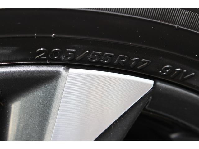 ヴォクシー ハイブリッドＳ－Ｚ　全国対応２年保証付　車検整備付　衝突軽減ブレーキ　後席モニター　ナビＴＶバックモニター　両側パワースライドドア　ＥＴＣ　Ｂｌｕｅｔｏｏｔｈ接続　純正アルミホイール　クルーズコントール　コーナーセンサー（61枚目）