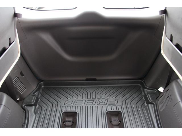 フリードハイブリッド ハイブリッド・Ｇホンダセンシング　全国対応２年保証付　車検整備付　衝突軽減ブレーキ　ナビ　ＴＶ　バックモニター　両側パワースライドドア　ＥＴＣ　Ｂｌｕｅｔｏｏｔｈ接続　３列シート　アイドリングストップ　横滑り防止付　ＬＥＤヘッドライト（32枚目）