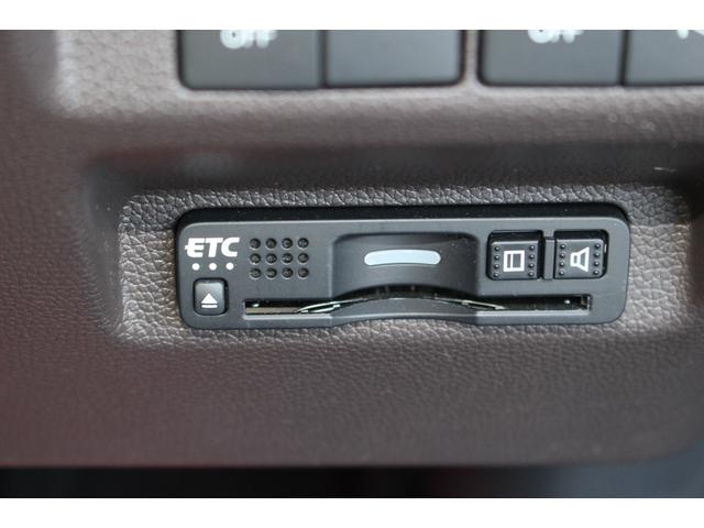 フリードハイブリッド ハイブリッド・Ｇホンダセンシング　全国対応２年保証付　車検整備付　衝突軽減ブレーキ　ナビ　ＴＶ　バックモニター　両側パワースライドドア　スマートキー　Ｂｌｕｅｔｏｏｔｈ接続　アイドリングストップ　ＥＴＣ　横滑り防止付　シートヒーター（10枚目）