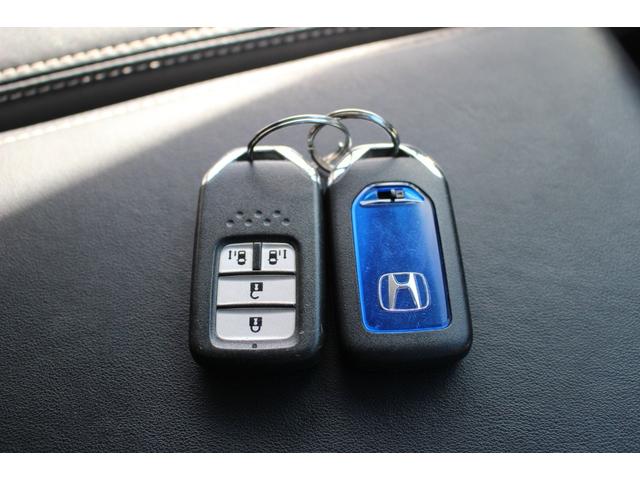 オデッセイハイブリッド ハイブリッドアブソルート・ホンダセンシングEXパック 全国対応2年保証付 車検整備付 衝突軽減ブレーキ ナビTV バックモニター 両側パワースライドドア ハーフレザー オットマン パワーシート Bluetooth 純正アルミホイール ETC スマートキー(7枚目)