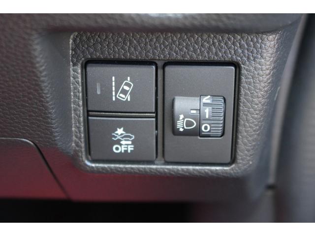 N-BOXカスタム Lターボ 全国対応2年保証付 車検整備付 衝突軽減ブレーキ ナビTVバックモニター 両側パワースライドドア ETCスマートキー ハーフレザー Bluetooth接続 純正アルミホイール ターボ コーナーセンサー(62枚目)