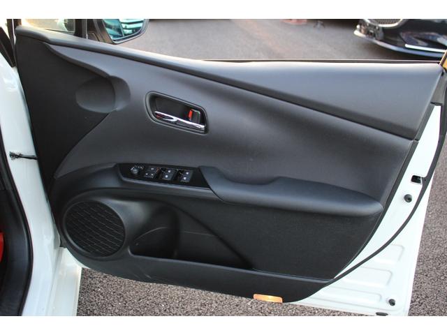 プリウス Ａツーリングセレクション　車検整備付　衝突軽減ブレーキ　ナビ　ＴＶ　バックモニター　エアロパーツ　Ｂｌｕｅｔｏｏｔｈ　社外アルミホイール　シートヒーター　レザーシート　コーナーセンサー　ヘッドアップディスプレイ（24枚目）