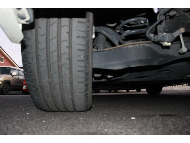 プリウス Ａツーリングセレクション　車検整備付　衝突軽減ブレーキ　ナビ　ＴＶ　バックモニター　エアロパーツ　Ｂｌｕｅｔｏｏｔｈ　社外アルミホイール　シートヒーター　レザーシート　コーナーセンサー　ヘッドアップディスプレイ（50枚目）