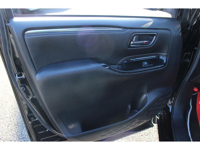 エスクァイア ハイブリッドGiプレミアムパッケジブラックテーラード 全国対応2年保証付 車検整備付 モデリスタエアロ 衝突軽減ブレーキ ナビTVバックモニター フリップダウンモニター 両側パワースライドドア ETC Bluetooth シートヒーター コーナーセンサー(31枚目)