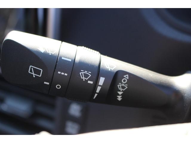 エスクァイア ハイブリッドGiプレミアムパッケジブラックテーラード 全国対応2年保証付 車検整備付 モデリスタエアロ 衝突軽減ブレーキ ナビTVバックモニター フリップダウンモニター 両側パワースライドドア ETC Bluetooth シートヒーター コーナーセンサー(68枚目)