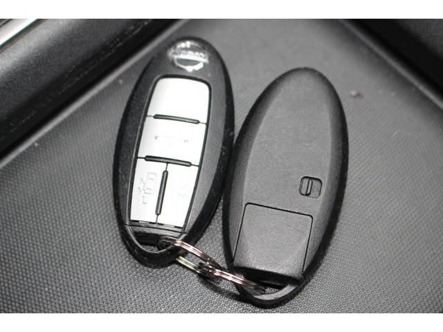 セレナ ｅ－パワー　ハイウェイスターＶ　車検整備付　衝突軽減ブレーキ　フリップダウンモニター　ナビ　ＴＶ　バックモニター　アラウンドビューモニター　両側パワースライドドア　ＬＥＤヘッドライト　Ｂｌｕｅｔｏｏｔｈ接続　純正アルミホイール（9枚目）