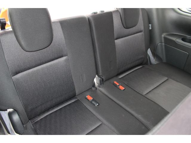 セレナ ｅ－パワー　ハイウェイスターＶ　車検整備付　衝突軽減ブレーキ　フリップダウンモニター　ナビ　ＴＶ　バックモニター　アラウンドビューモニター　両側パワースライドドア　ＬＥＤヘッドライト　Ｂｌｕｅｔｏｏｔｈ接続　純正アルミホイール（14枚目）