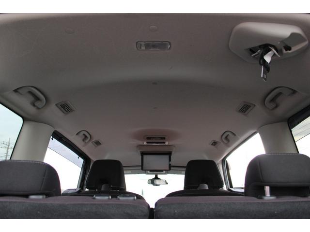 セレナ ｅ－パワー　ハイウェイスターＶ　車検整備付　衝突軽減ブレーキ　フリップダウンモニター　ナビ　ＴＶ　バックモニター　アラウンドビューモニター　両側パワースライドドア　ＬＥＤヘッドライト　Ｂｌｕｅｔｏｏｔｈ接続　純正アルミホイール（16枚目）