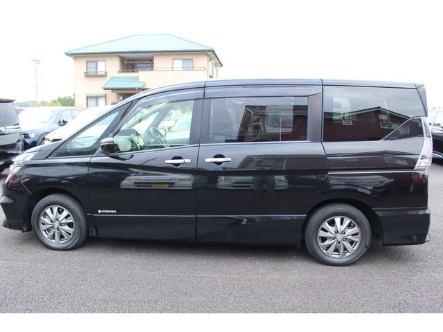 セレナ ｅ－パワー　ハイウェイスターＶ　車検整備付　衝突軽減ブレーキ　フリップダウンモニター　ナビ　ＴＶ　バックモニター　アラウンドビューモニター　両側パワースライドドア　ＬＥＤヘッドライト　Ｂｌｕｅｔｏｏｔｈ接続　純正アルミホイール（18枚目）