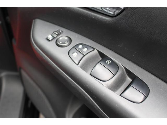 セレナ ｅ－パワー　ハイウェイスターＶ　車検整備付　衝突軽減ブレーキ　フリップダウンモニター　ナビ　ＴＶ　バックモニター　アラウンドビューモニター　両側パワースライドドア　ＬＥＤヘッドライト　Ｂｌｕｅｔｏｏｔｈ接続　純正アルミホイール（61枚目）