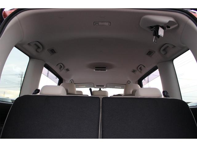 セレナ ハイウェイスターＶ　車検整備付　衝突軽減ブレーキ　ナビＴＶ　バックモニター　アラウンドビューモニター　両側パワースライドドア　２トーンカラー　純正アルミホイール　ＥＴＣ　Ｂｌｕｅｔｏｏｔｈ接続　アイドリングストップ（16枚目）