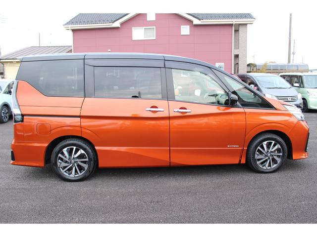 セレナ ハイウェイスターＶ　車検整備付　衝突軽減ブレーキ　ナビＴＶ　バックモニター　アラウンドビューモニター　両側パワースライドドア　２トーンカラー　純正アルミホイール　ＥＴＣ　Ｂｌｕｅｔｏｏｔｈ接続　アイドリングストップ（19枚目）