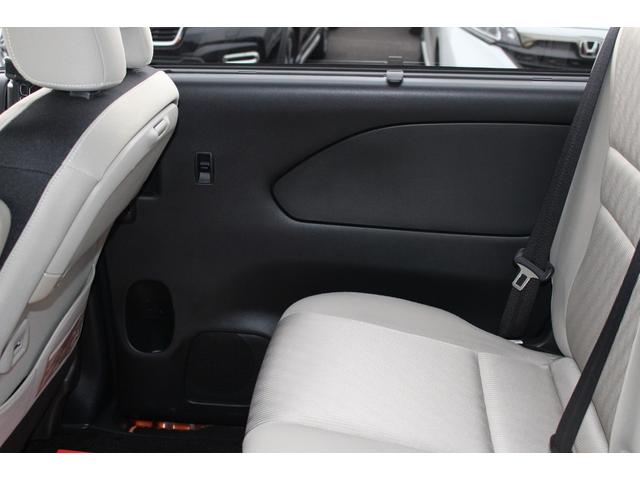 セレナ ハイウェイスターＶ　車検整備付　衝突軽減ブレーキ　ナビＴＶ　バックモニター　アラウンドビューモニター　両側パワースライドドア　２トーンカラー　純正アルミホイール　ＥＴＣ　Ｂｌｕｅｔｏｏｔｈ接続　アイドリングストップ（27枚目）