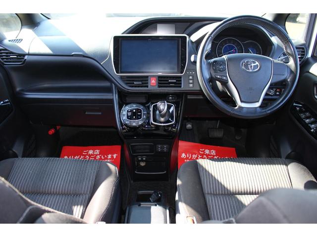 ヴォクシー ハイブリッドＺＳ　車検整備付　衝突軽減ブレーキ　フリップダウンモニター　ナビＴＶバックモニター　両側パワースライドドアＥＴＣ　Ｂｌｕｅｔｏｏｔｈ　純正アルミホイール　シートヒーター　オートハイビーム　クルーズコントール（2枚目）