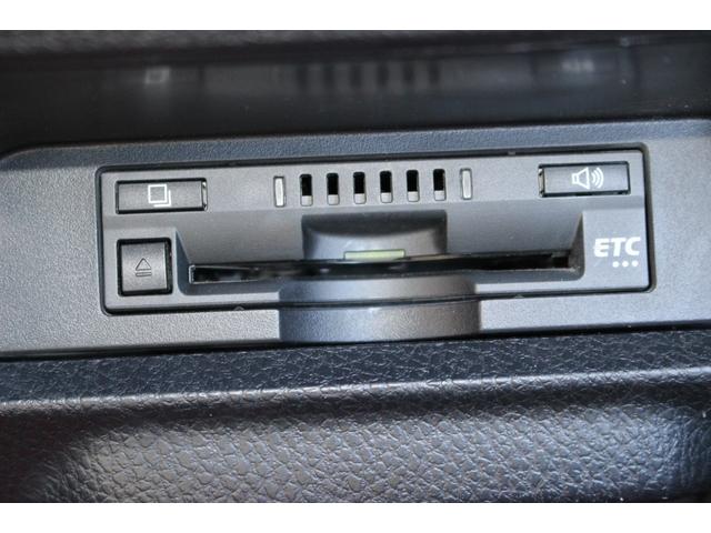 ヴォクシー ハイブリッドＺＳ　車検整備付　衝突軽減ブレーキ　フリップダウンモニター　ナビＴＶバックモニター　両側パワースライドドアＥＴＣ　Ｂｌｕｅｔｏｏｔｈ　純正アルミホイール　シートヒーター　オートハイビーム　クルーズコントール（10枚目）