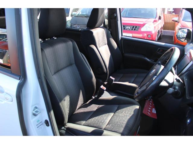 ヴォクシー ハイブリッドＺＳ　車検整備付　衝突軽減ブレーキ　フリップダウンモニター　ナビＴＶバックモニター　両側パワースライドドアＥＴＣ　Ｂｌｕｅｔｏｏｔｈ　純正アルミホイール　シートヒーター　オートハイビーム　クルーズコントール（12枚目）