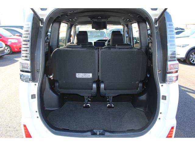 ヴォクシー ハイブリッドＺＳ　車検整備付　衝突軽減ブレーキ　フリップダウンモニター　ナビＴＶバックモニター　両側パワースライドドアＥＴＣ　Ｂｌｕｅｔｏｏｔｈ　純正アルミホイール　シートヒーター　オートハイビーム　クルーズコントール（26枚目）