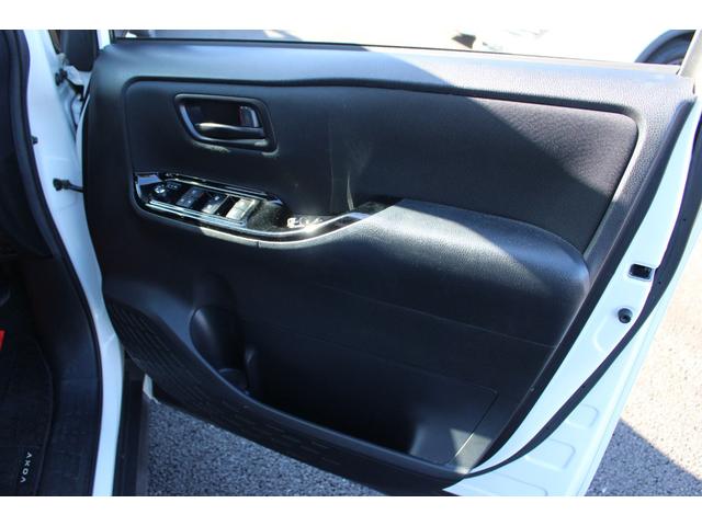 ヴォクシー ハイブリッドＺＳ　車検整備付　衝突軽減ブレーキ　フリップダウンモニター　ナビＴＶバックモニター　両側パワースライドドアＥＴＣ　Ｂｌｕｅｔｏｏｔｈ　純正アルミホイール　シートヒーター　オートハイビーム　クルーズコントール（27枚目）