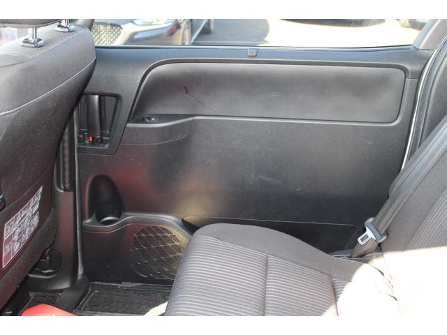 ヴォクシー ハイブリッドＺＳ　車検整備付　衝突軽減ブレーキ　フリップダウンモニター　ナビＴＶバックモニター　両側パワースライドドアＥＴＣ　Ｂｌｕｅｔｏｏｔｈ　純正アルミホイール　シートヒーター　オートハイビーム　クルーズコントール（28枚目）