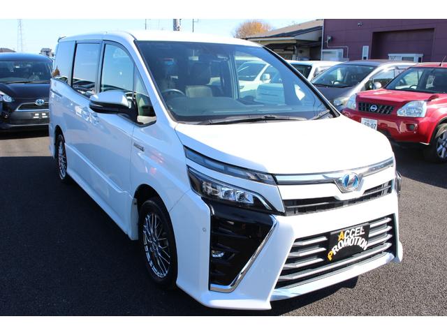 ヴォクシー ハイブリッドＺＳ　車検整備付　衝突軽減ブレーキ　フリップダウンモニター　ナビＴＶバックモニター　両側パワースライドドアＥＴＣ　Ｂｌｕｅｔｏｏｔｈ　純正アルミホイール　シートヒーター　オートハイビーム　クルーズコントール（41枚目）