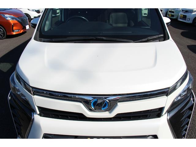 ヴォクシー ハイブリッドＺＳ　車検整備付　衝突軽減ブレーキ　フリップダウンモニター　ナビＴＶバックモニター　両側パワースライドドアＥＴＣ　Ｂｌｕｅｔｏｏｔｈ　純正アルミホイール　シートヒーター　オートハイビーム　クルーズコントール（42枚目）