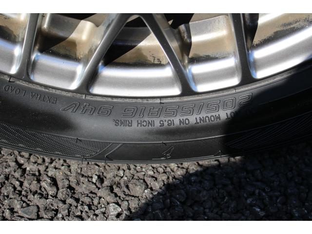 ヴォクシー ハイブリッドＺＳ　車検整備付　衝突軽減ブレーキ　フリップダウンモニター　ナビＴＶバックモニター　両側パワースライドドアＥＴＣ　Ｂｌｕｅｔｏｏｔｈ　純正アルミホイール　シートヒーター　オートハイビーム　クルーズコントール（61枚目）