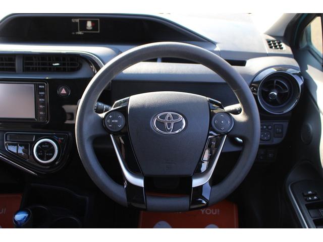 アクア S ETC バックカメラ TV クリアランスソナー レーンアシスト 衝突被害軽減システム オートマチックハイビーム オートライト スマートキー 電動格納ミラー CVT 盗難防止システム 衝突安全ボディ(3枚目)