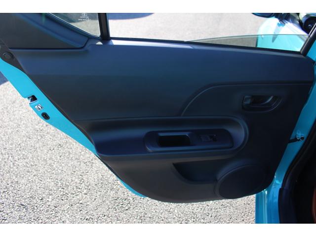 アクア S ETC バックカメラ TV クリアランスソナー レーンアシスト 衝突被害軽減システム オートマチックハイビーム オートライト スマートキー 電動格納ミラー CVT 盗難防止システム 衝突安全ボディ(25枚目)