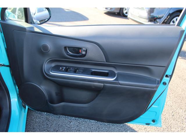 アクア S ETC バックカメラ TV クリアランスソナー レーンアシスト 衝突被害軽減システム オートマチックハイビーム オートライト スマートキー 電動格納ミラー CVT 盗難防止システム 衝突安全ボディ(26枚目)