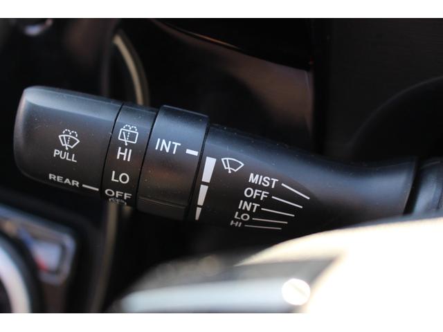 アクア S ETC バックカメラ TV クリアランスソナー レーンアシスト 衝突被害軽減システム オートマチックハイビーム オートライト スマートキー 電動格納ミラー CVT 盗難防止システム 衝突安全ボディ(63枚目)