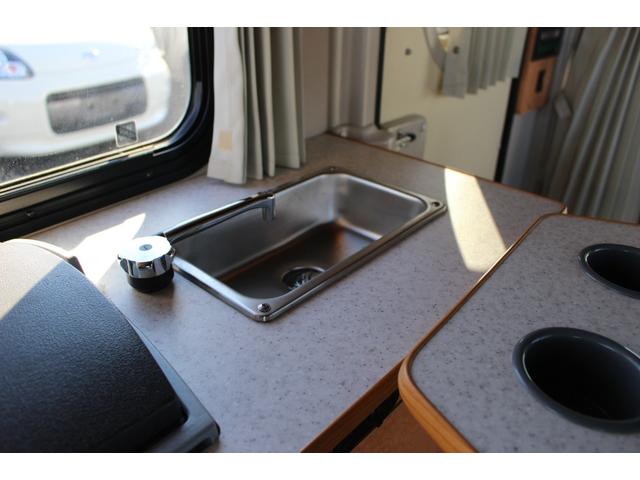 ハイゼットトラック 　ＴＥＮＴＭＵＳＨＩ製キャンピングカー仕様　４ＷＤ車　５速マニュアル車　ＥＴＣ　キーレスキー　パワーウィンドウ　パワーステアリング　走行３６０００キロ（9枚目）