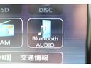 Ｘ　ＳＡＩＩＩ　１年保証付　衝突軽減ブレーキ　禁煙車　ナビＴＶ　バックモニター　ｂｌｕｅｔｏｏｔｈ接続　スマートキー　コーナーセンサー　横滑り防止付　アイドリングストップ　ＥＴＣ　パワーウィンドウ　パワーステアリング(12枚目)