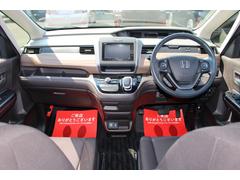 毎回座るフロントシート。運転席は必ず使用する部分ですので、座り心地が重要です！ 2