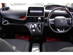 車を運転する際には運転席の存在は欠かせません。なのでしっかりとチェックしたいポイントですね。 2