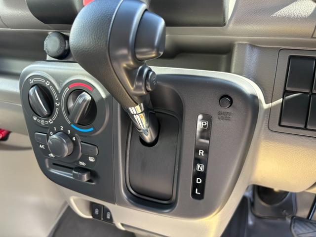 エブリイ ＰＡリミテッド　ハイルーフ　４ＷＤ　ＣＶＴ　雹害車　キーレス　フロントパワーウィンドウ　リヤパーキングセンサー　アイドリングストップ　ＡＢＳ　ＵＳＢ電源（39枚目）